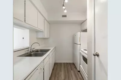 11715 S Glen Drive #824-2, Houston, TX 77099 - Photo 16