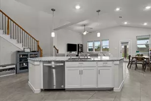 10831 Bodie Hls Dr, Rosharon, TX 77583 - Photo 8