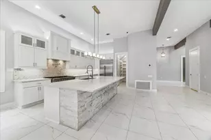1959 Portsmouth St, Houston, TX 77098 - Photo 20