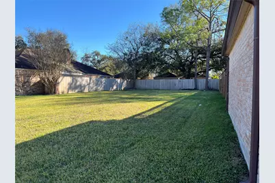 7831 Bankside Drive, Houston, TX 77071 - Photo 2