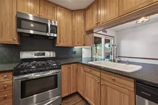 10610 Wayward Wind Ln, Houston, TX 77064 - Photo 18