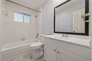 10610 Wayward Wind Ln, Houston, TX 77064 - Photo 32