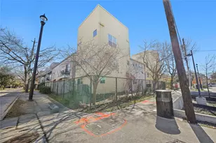 1302 Rosalie St, Houston, TX 77004 - Photo 2