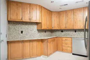 5050 Woodway Dr, Houston, TX 77056 - Photo 12