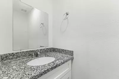 8631 Peachtree Street, Houston, TX 77016 - Photo 14