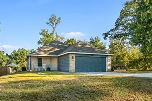 3031 Apache St, Willis, TX 77378 - Photo 1