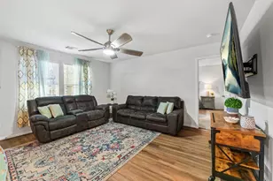 3031 Apache St, Willis, TX 77378 - Photo 2