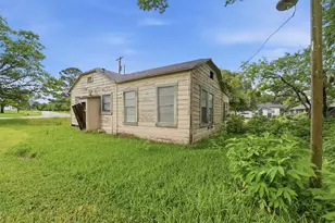207 W Jackson St, West Columbia, TX 77486 - Photo 22