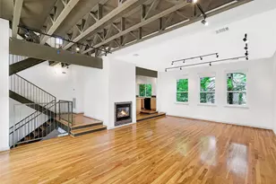 321 E 20th St, Houston, TX 77008 - Photo 4