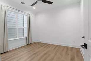 2806 Versailles Oak Ln, Houston, TX 77092 - Photo 8