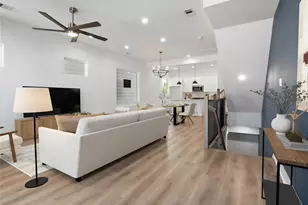 2806 Versailles Oak Ln, Houston, TX 77092 - Photo 4
