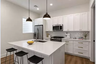 2806 Versailles Oak Lane, Houston, TX 77092 - Photo 10