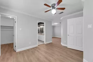 1829 Bering Dr, Houston, TX 77057 - Photo 18