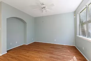 229 E Summerhaze Circle, The Woodlands, TX 77382 - Photo 16