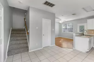 229 E Summerhaze Circle, The Woodlands, TX 77382 - Photo 6