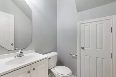 229 E Summerhaze Circle, The Woodlands, TX 77382 - Photo 8