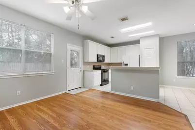 229 E Summerhaze Circle, The Woodlands, TX 77382 - Photo 18