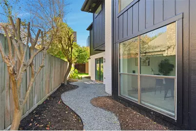 303 E Fair Harbor Lane, Houston, TX 77079 - Photo 34