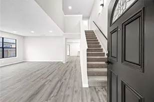 1915 Leander, San Antonio, TX 78251 - Photo 6