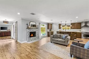112 April Wind Dr E, Montgomery, TX 77356 - Photo 4