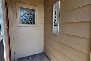 1730 Ave C, El Campo, TX 77437 - Photo 6