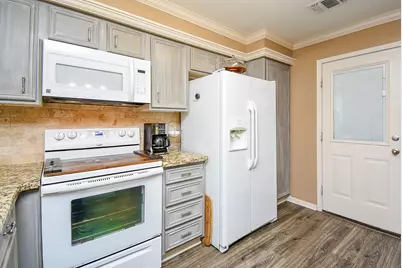 1730 Avenue C #F, El Campo, TX 77437 - Photo 22
