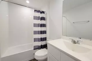 1014 Star Grass Ln, Rosharon, TX 77583 - Photo 8