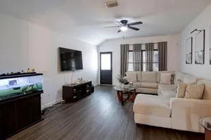 4715 Cavern Brook Ct, Fresno, TX 77545 - Photo 6