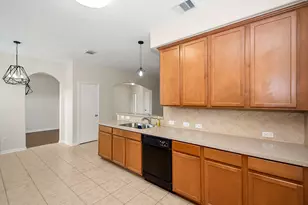 1014 Vernage Rd, Houston, TX 77047 - Photo 8