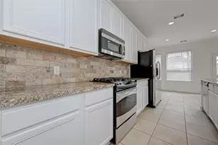 71 N Rocky Point Cir, The Woodlands, TX 77389 - Photo 18