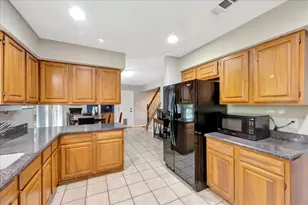 408 Pebbleshire Dr, Houston, TX 77062 - Photo 12