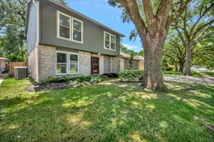 408 Pebbleshire Dr, Houston, TX 77062 - Photo 32