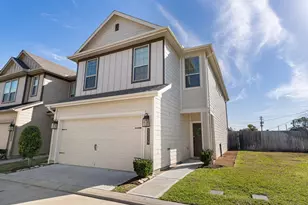 3235 Longleaf Meadows Dr, Houston, TX 77063 - Photo 1