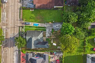 5604 Elysian St, Houston, TX 77009 - Photo 6