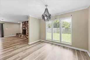 8830 Blaylock Ln, Beaumont, TX 77707 - Photo 14