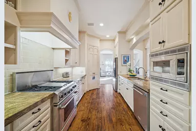 2207 Dunraven Lane, Houston, TX 77019 - Photo 10