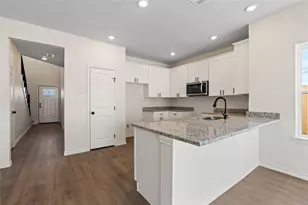 7101 Weyburn St, Houston, TX 77028 - Photo 8