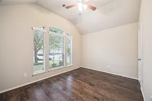 13208 Moonlit Lake Ln, Pearland, TX 77584 - Photo 10