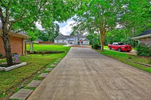 1925 E Lake Dr, Huntsville, TX 77340 - Photo 40