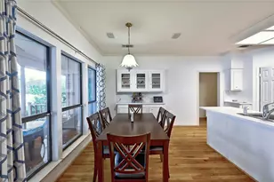 1925 E Lake Dr, Huntsville, TX 77340 - Photo 18