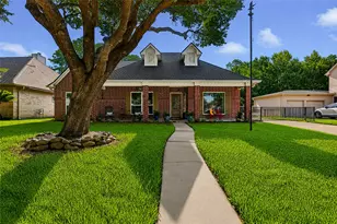 3102 E Elm Cir, Katy, TX 77493 - Photo 2