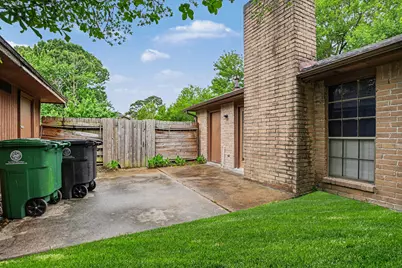 2702 Meandering Trail, Houston, TX 77339 - Photo 18