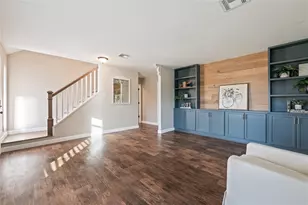 301 Mimosa Dr, Hitchcock, TX 77563 - Photo 4