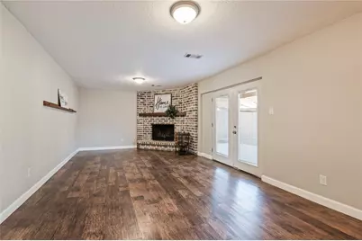 301 Mimosa Drive, Hitchcock, TX 77563 - Photo 6