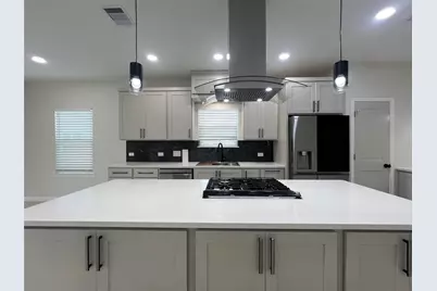 817 Center Street, Richmond, TX 77469 - Photo 16