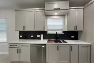 817 Center St, Richmond, TX 77469 - Photo 8