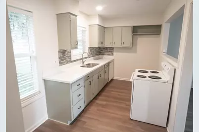 55 Elm Court, Lake Jackson, TX 77566 - Photo 4