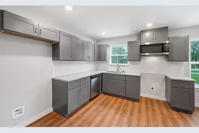 7804 Crestview Drive #B, Houston, TX 77028 - Photo 1