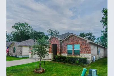 332 Pecos Drive, Huntsville, TX 77340 - Photo 1