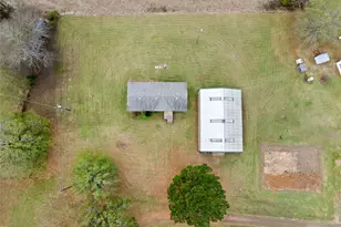 220 Pr 8464, Broaddus, TX 75929 - Photo 8